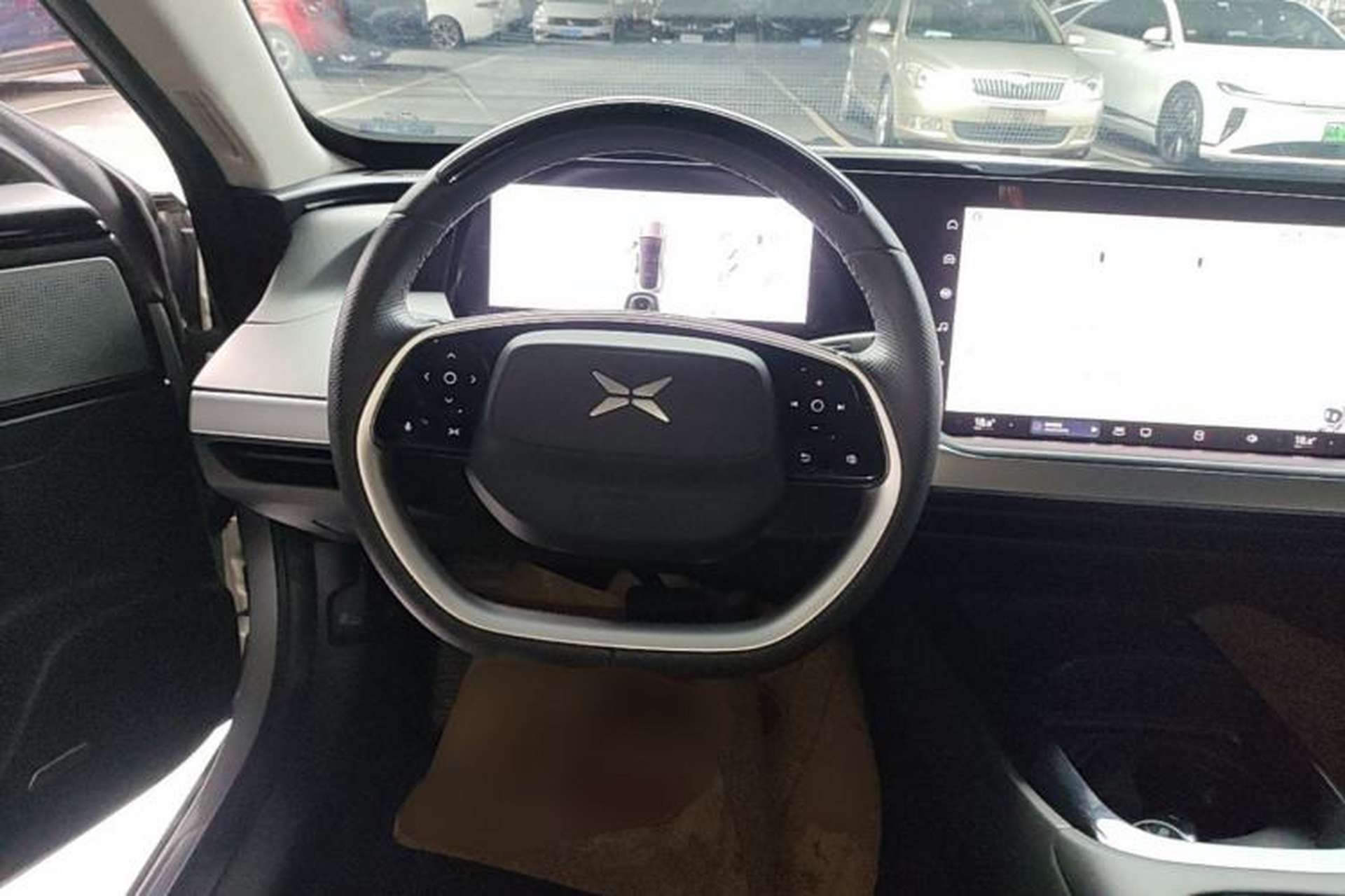 Used XPeng P7 2021 670G Steering Wheel