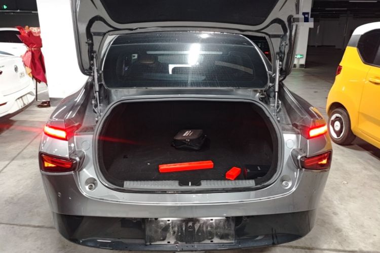 Used XPeng P7 2021 480G Trunk