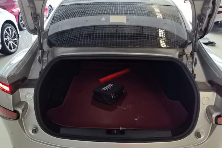 Used XPeng P7 2021 480N Trunk