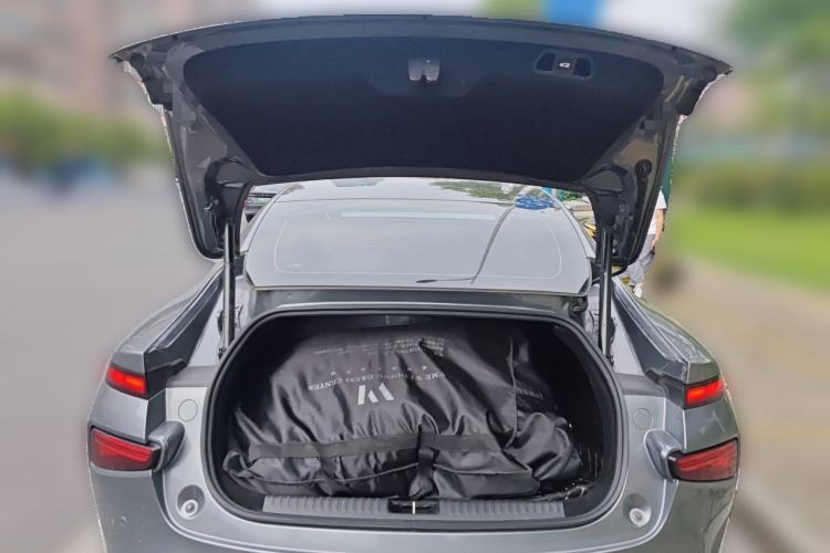 Used XPeng P7 2021 670G Trunk