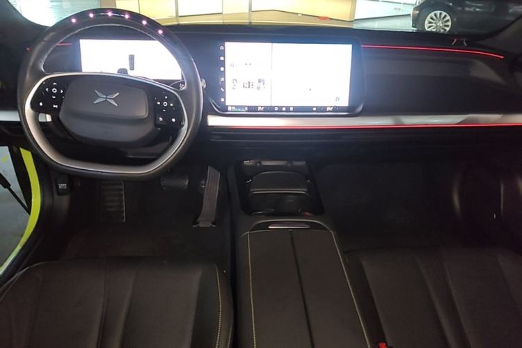 Used XPeng P7 2021 562E Pengyi Performance Edition Center Console