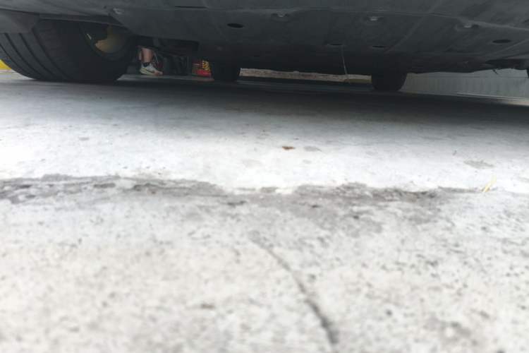 Used XPeng P7 2021 670E Pengyi Edition Chassis Front