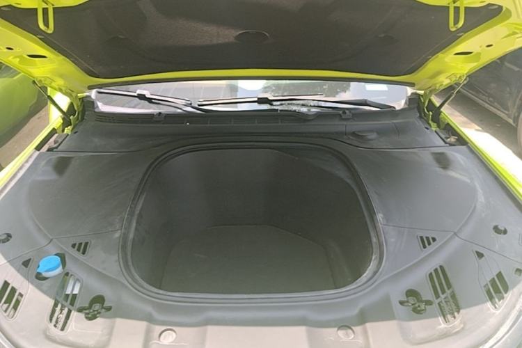 Used XPeng P7 2021 562E Pengyi Performance Edition Engine Bay