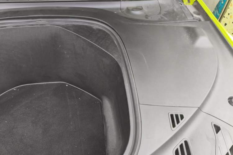 Used XPeng P7 2021 670E Pengyi Edition Engine Bay Left