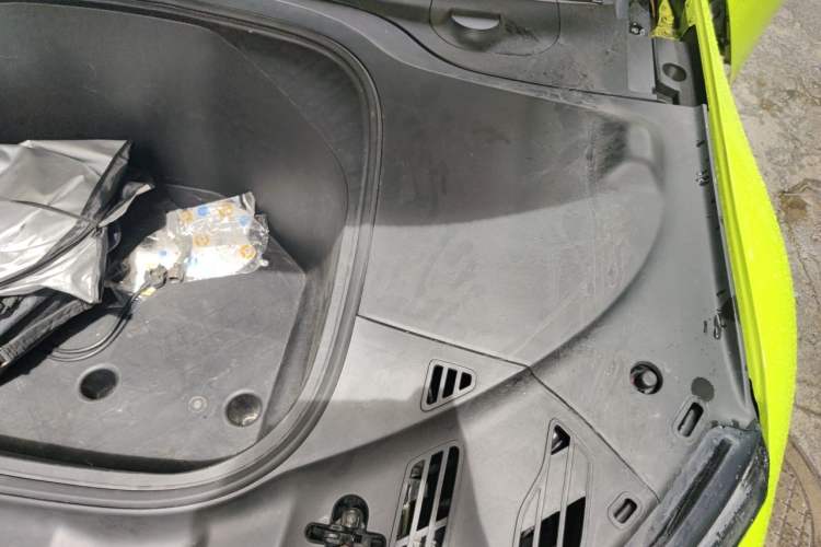 Used XPeng P7 2021 562E Pengyi Performance Edition Engine Bay Left