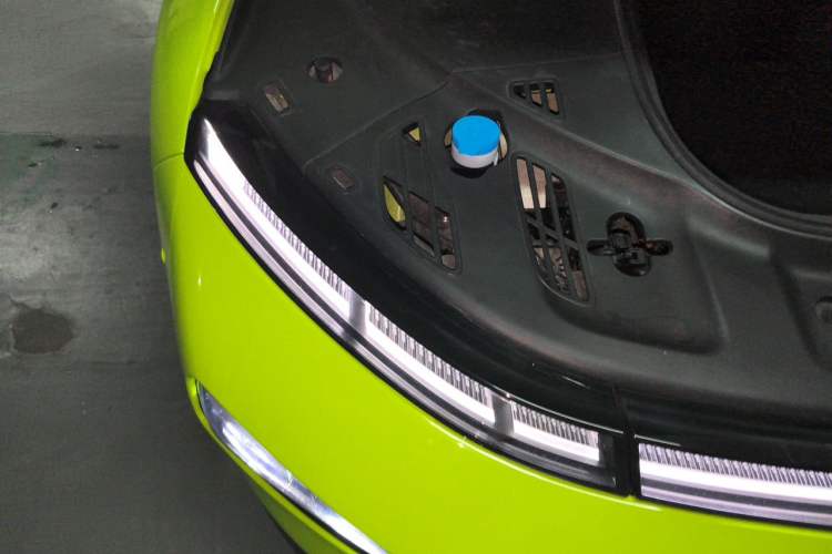 Used XPeng P7 2021 670E Pengyi Edition Engine Bay Right