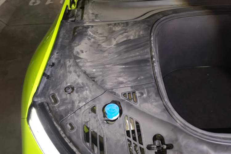 Used XPeng P7 2021 670E Pengyi Edition Engine Bay Right