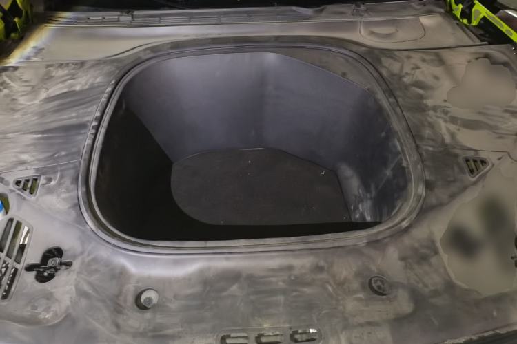 Used XPeng P7 2021 670E Pengyi Edition Engine Bay