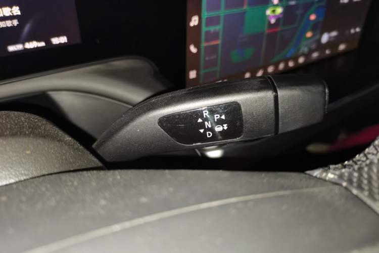 Used XPeng P7 2021 670E Pengyi Edition Gear Lever