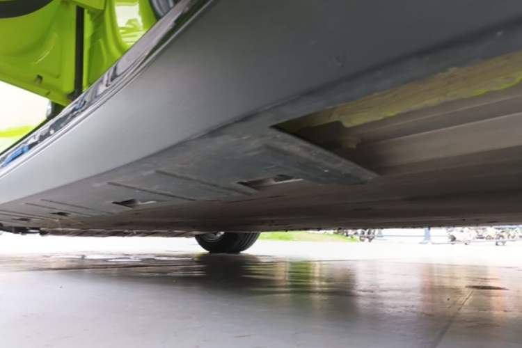 Used XPeng P7 2021 562E Pengyi Performance Edition Left Side Sill