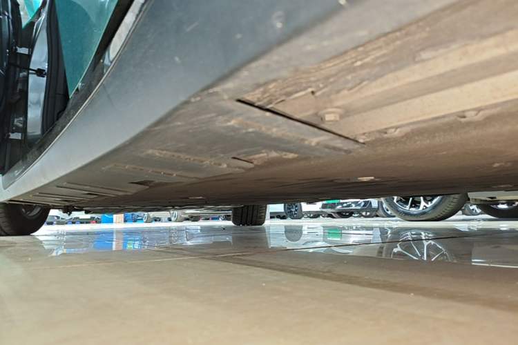 Used XPeng P7 2021 480N Left Side Sill
