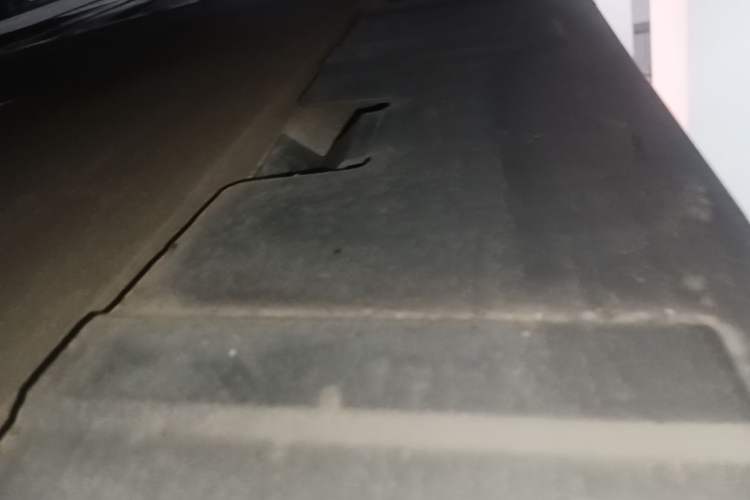 Used XPeng P7 2021 670E Pengyi Edition Right Side Sill