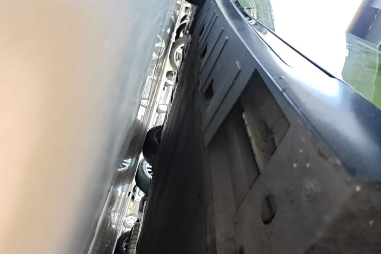 Used XPeng P7 2021 670E Pengyi Edition Right Side Sill