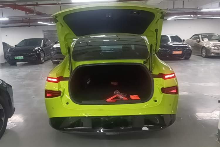Used XPeng P7 2021 670E Pengyi Edition Trunk
