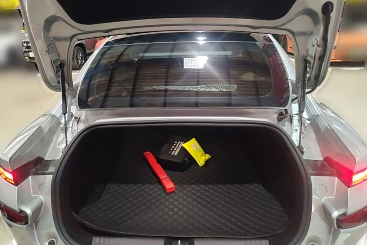 Used XPeng P7 2021 480N Trunk