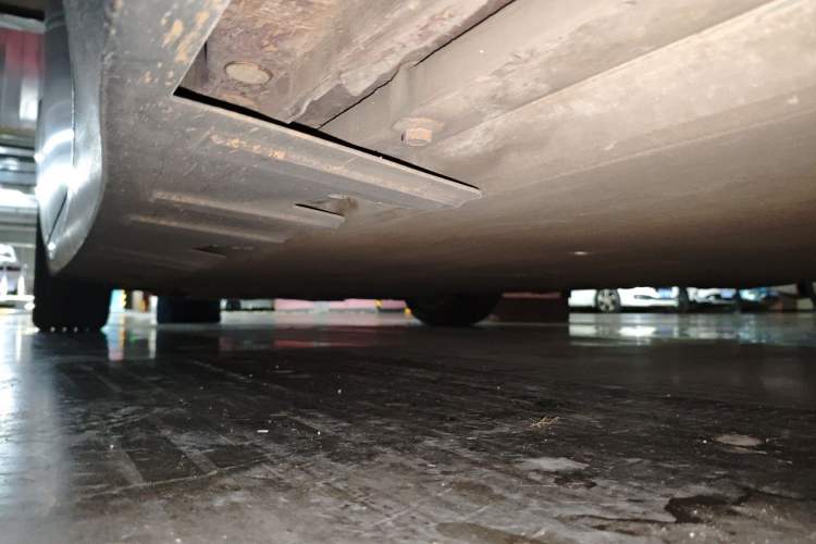 Used XPeng P7 2021 670G Chassis Rear Left