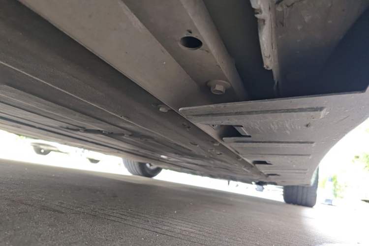 Used XPeng P7 2021 670G Chassis Rear Right