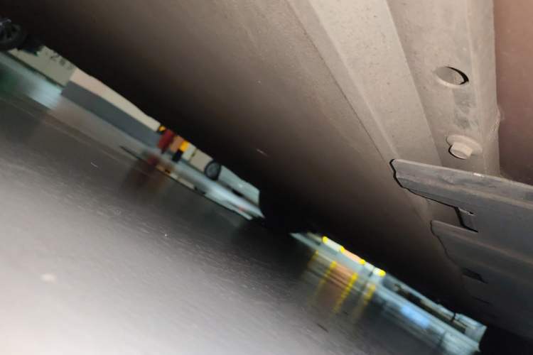 Used XPeng P7 2021 670E Pengyi Edition Chassis Rear Right