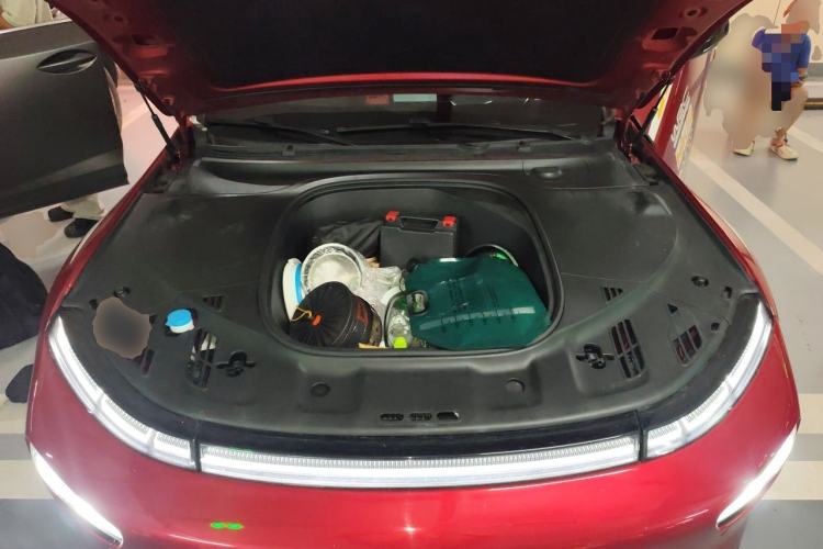 Used XPeng P7 2021 670E Pengyi Edition Engine Bay