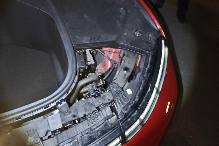 Used XPeng P7 2021 480E Engine Bay Left