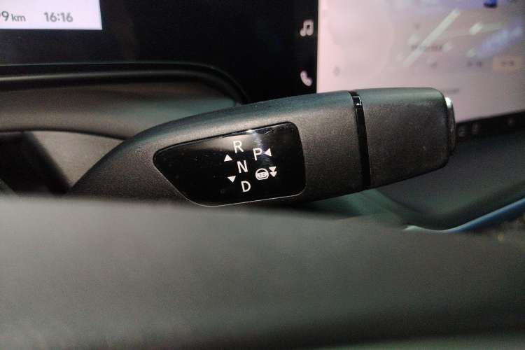 Used XPeng P7 2021 480N Gear Lever