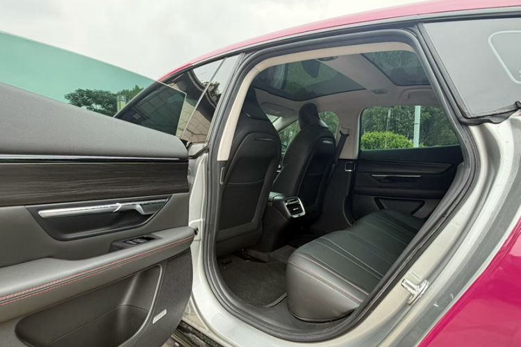 Used XPeng P7 2021 670G Interior 3