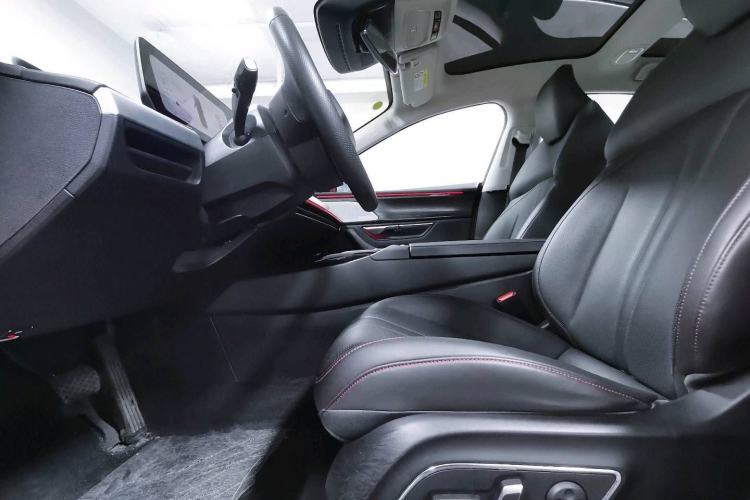 Used XPeng P7 2021 480N Interior 4