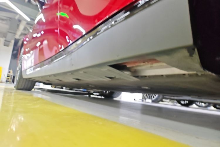 Used XPeng P7 2021 480N Left Side Sill
