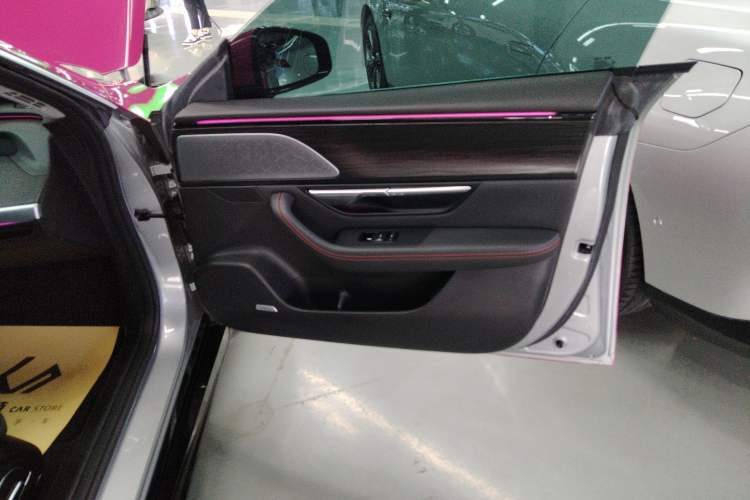 Used XPeng P7 2021 480N Right Front Door Interior