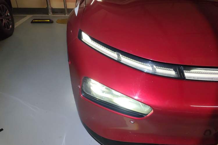 Used XPeng P7 2021 670E Pengyi Edition Right Front Headlight
