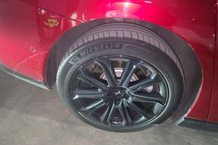 Used XPeng P7 2021 562E Pengyi Performance Edition Right Rear Wheel Hub