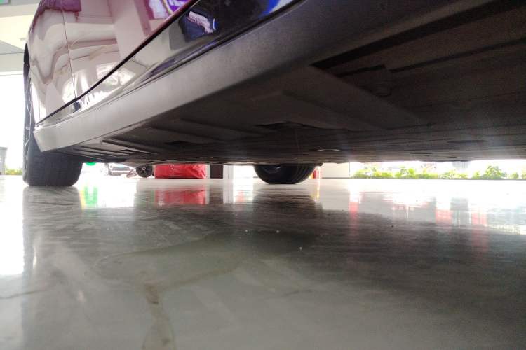 Used XPeng P7 2021 480N Right Side Sill