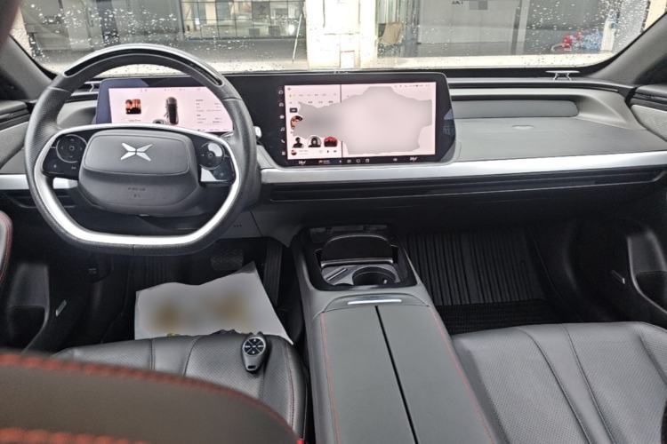 Used XPeng P7 2021 562E Pengyi Performance Edition Center Console