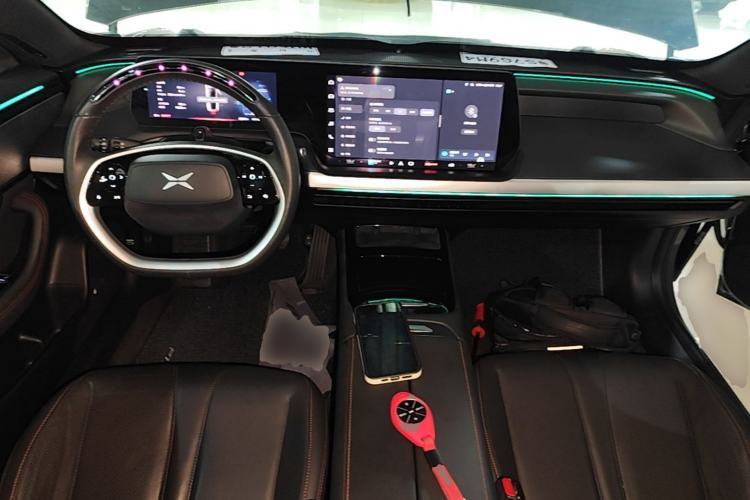 Used XPeng P7 2021 562E Pengyi Performance Edition Center Console