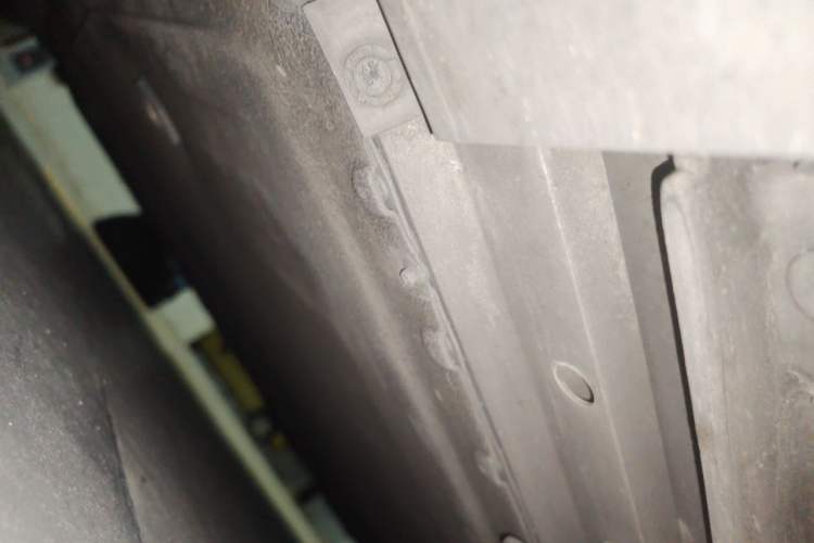 Used XPeng P7 2021 480N Chassis Front Left