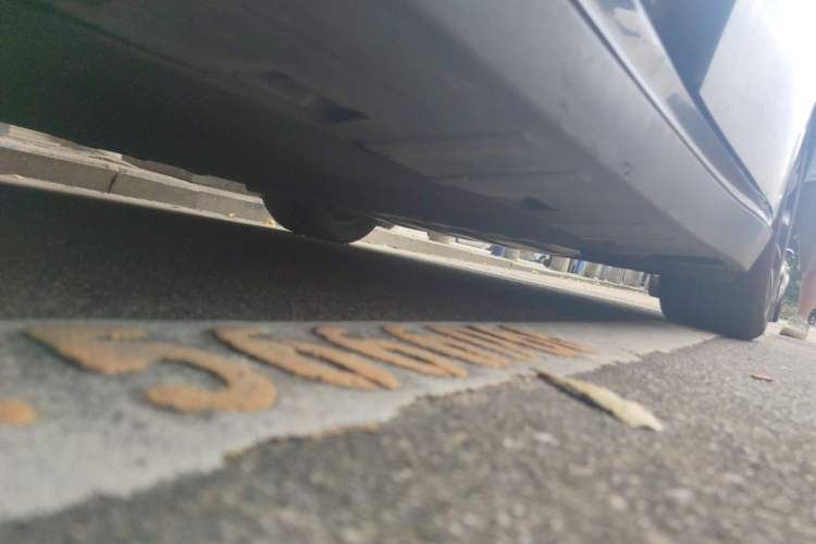 Used XPeng P7 2021 670G Chassis Front Left