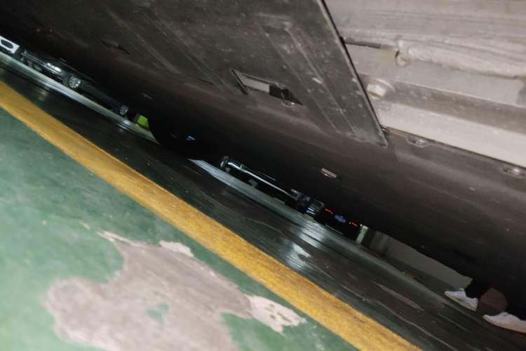 Used XPeng P7 2021 480N Chassis Rear Left