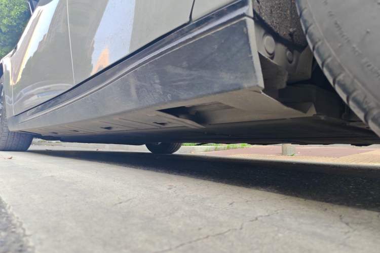 Used XPeng P7 2021 670G Chassis Rear Left
