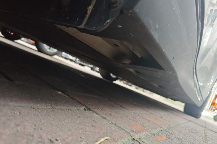 Used XPeng P7 2021 670G Chassis Rear Right