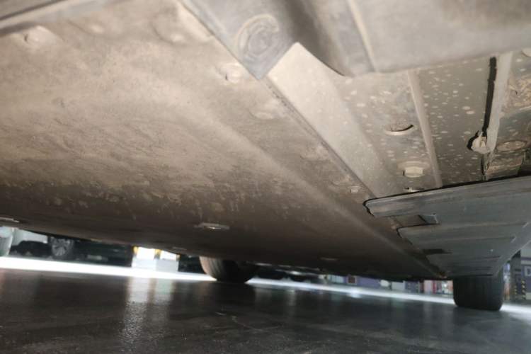 Used XPeng P7 2021 480N Chassis Rear Right
