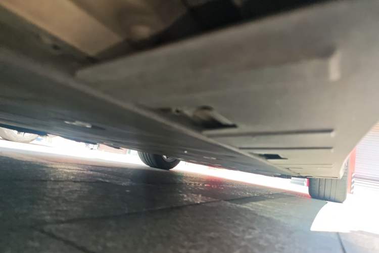 Used XPeng P7 2021 480N Chassis Rear Right