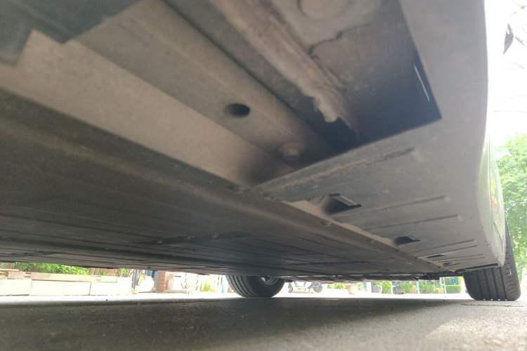 Used XPeng P7 2021 670G Chassis Rear Right