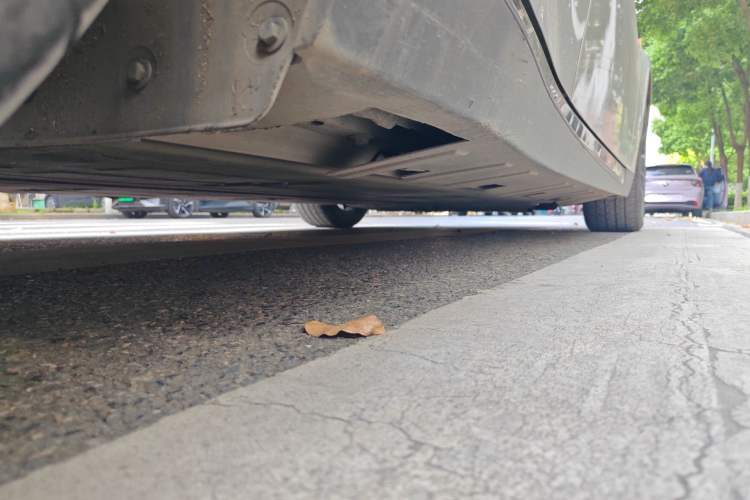 Used XPeng P7 2021 670G Chassis Rear Right