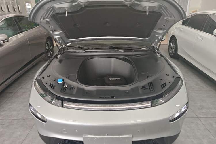 Used XPeng P7 2021 670G Engine Bay
