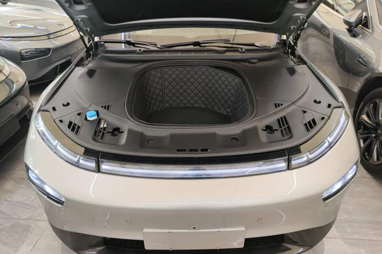 Used XPeng P7 2021 480N Engine Bay