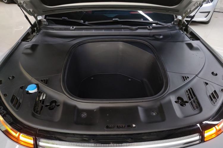 Used XPeng P7 2021 480E Engine Bay