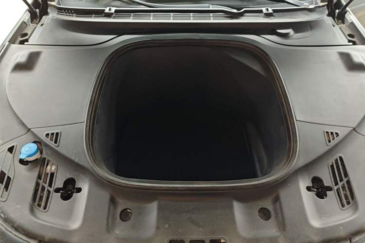 Used XPeng P7 2021 480N Engine Bay