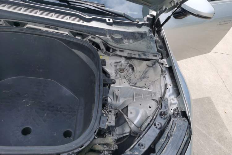 Used XPeng P7 2021 480N Engine Bay Left