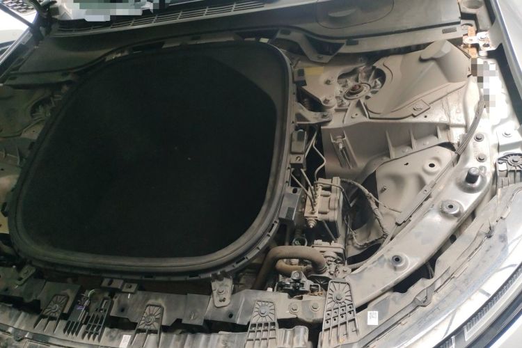 Used XPeng P7 2021 480N Engine Bay Left