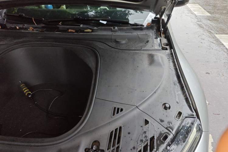 Used XPeng P7 2021 670G Engine Bay Left